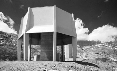 San-Bernardino-Pass, Lüftungschacht des Strassentunnels
