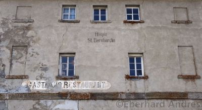 San-Bernardino-Pass, Gasthaus
