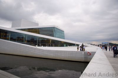Neue Oper
