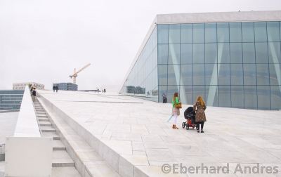 Neue Oper

