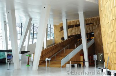 Neue Oper
