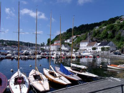 !. Platz Luise „Risør”
